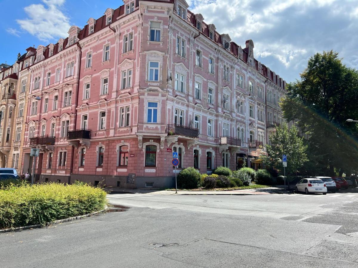 Apartment Alice Center Karlovy Vary Bagian luar foto
