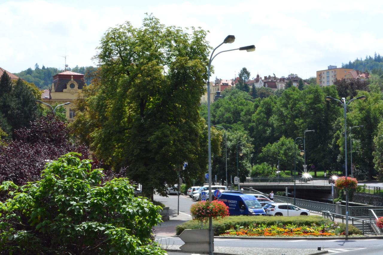 Apartment Alice Center Karlovy Vary Bagian luar foto