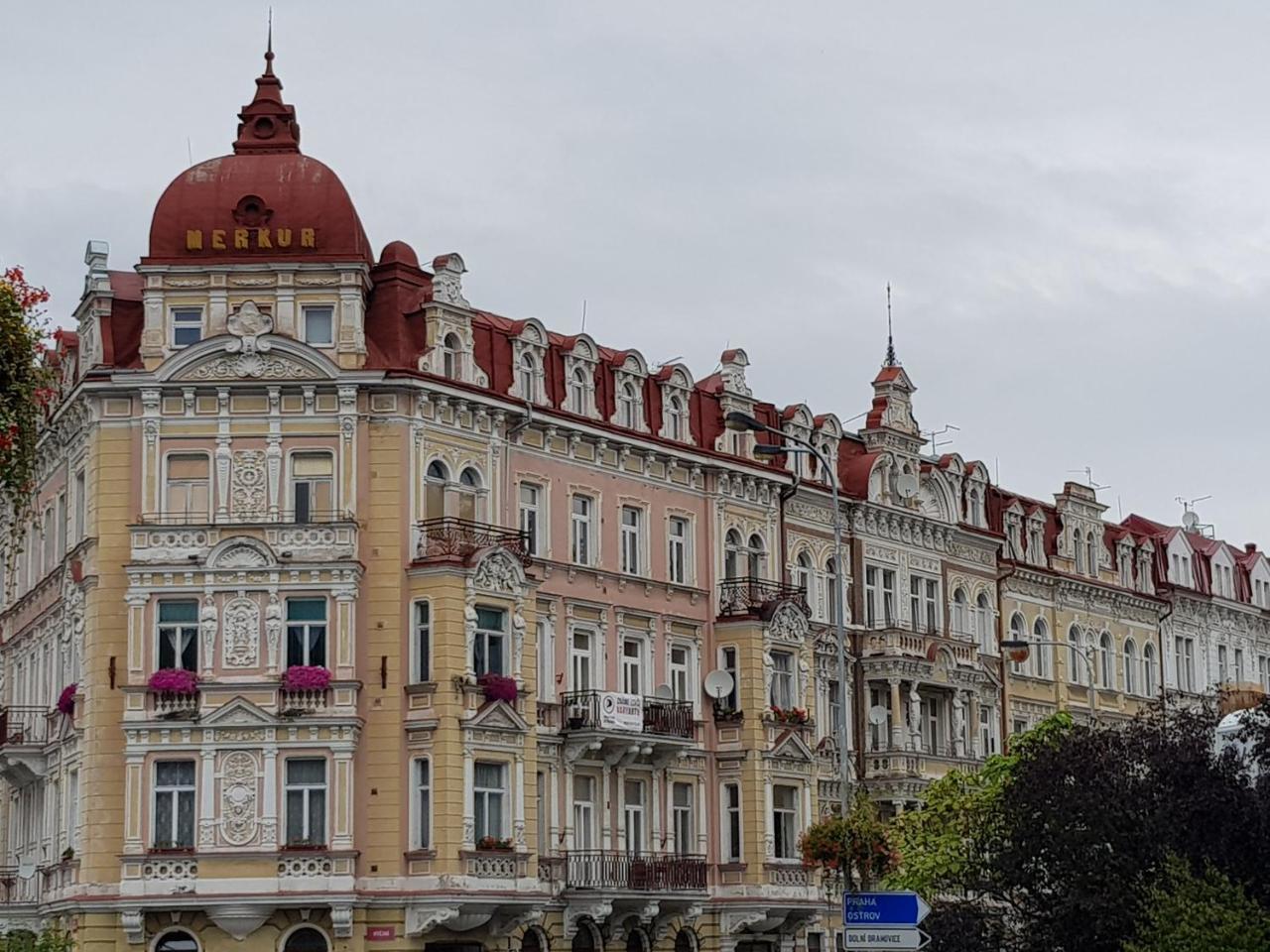 Apartment Alice Center Karlovy Vary Bagian luar foto